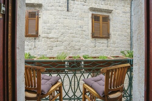 Гостиница Apartments Wine House Old Town в Которе