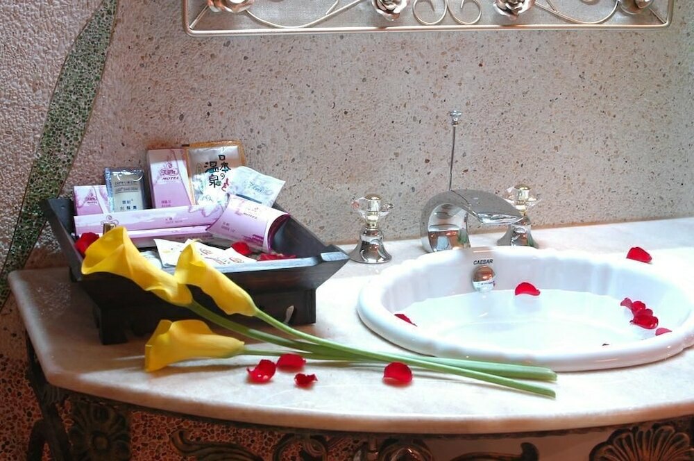 Фото Swan Lake hotel