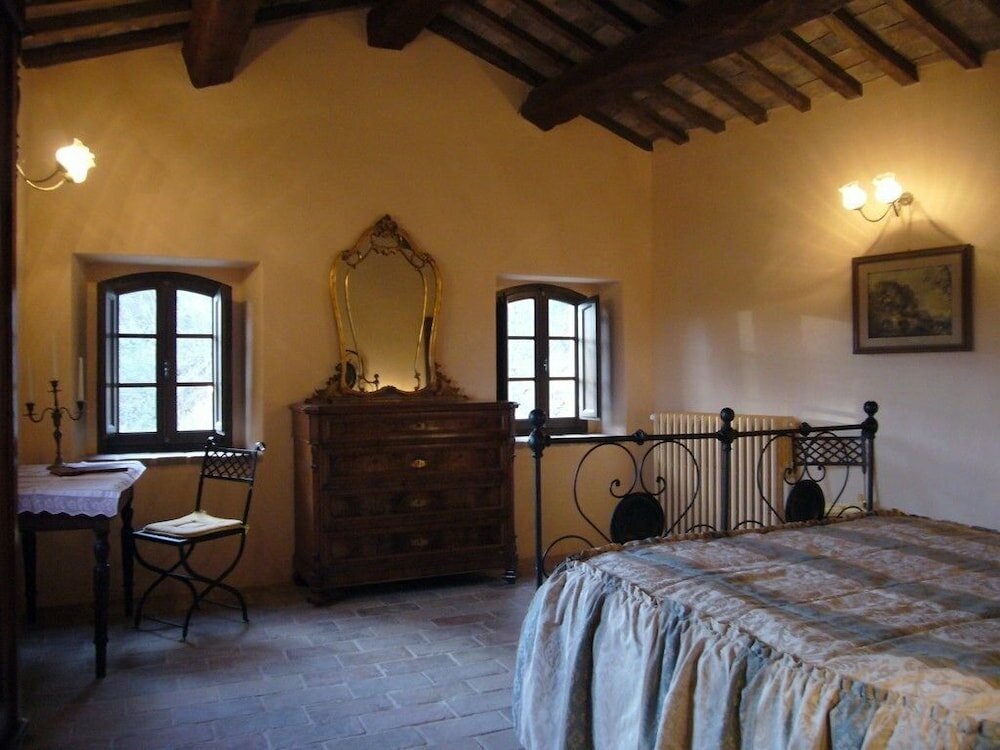 Фото Borgo Storico Cisterna