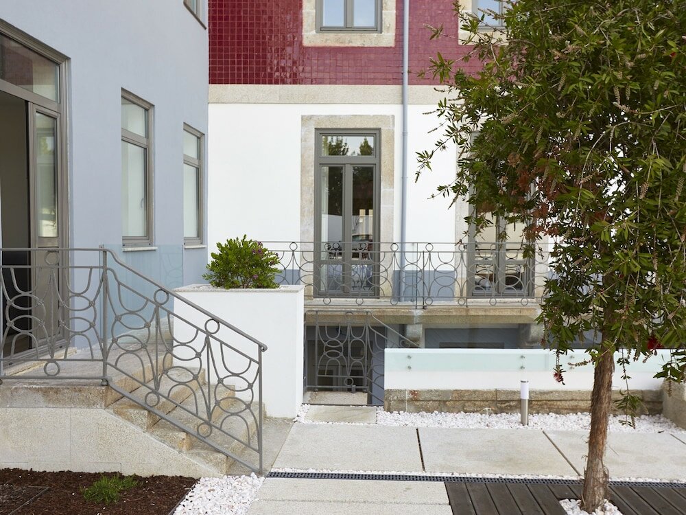 Фото Porto Downtown Lovers Suites Bombarda 451