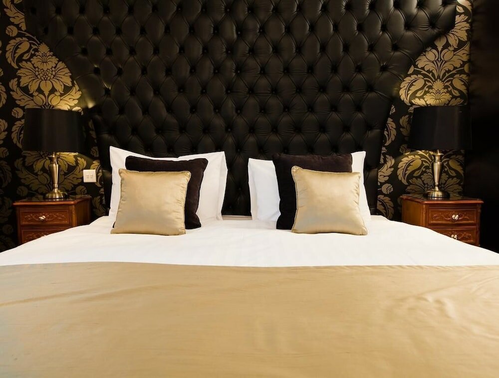 Фото Henley Hotel