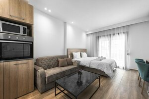 Апартаменты Penthouse Level 8 Nilie Hospitality Mgmt