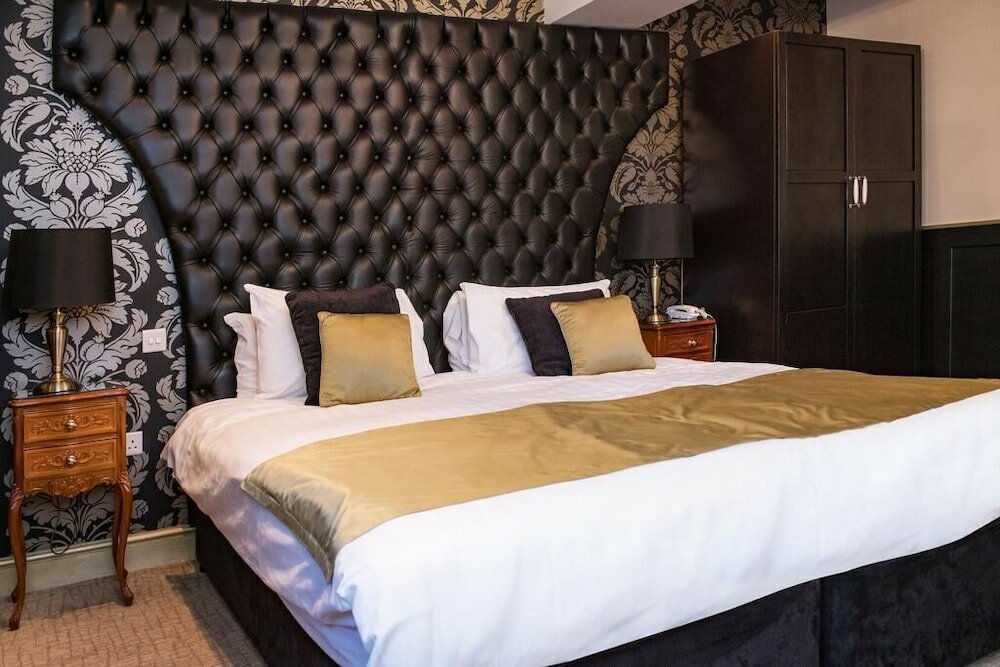 Фото Henley Hotel