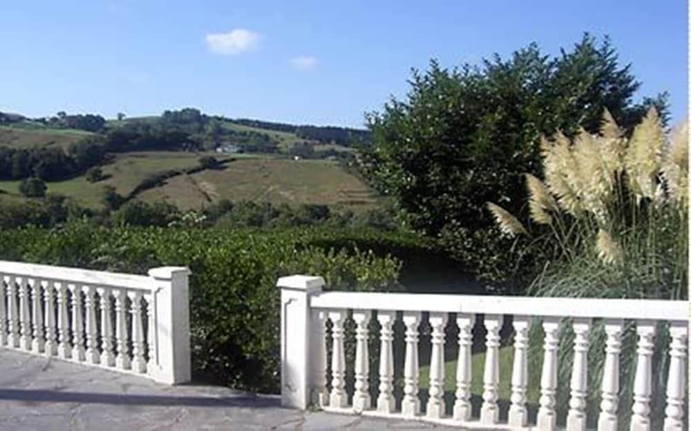 Фото Tolare Berri