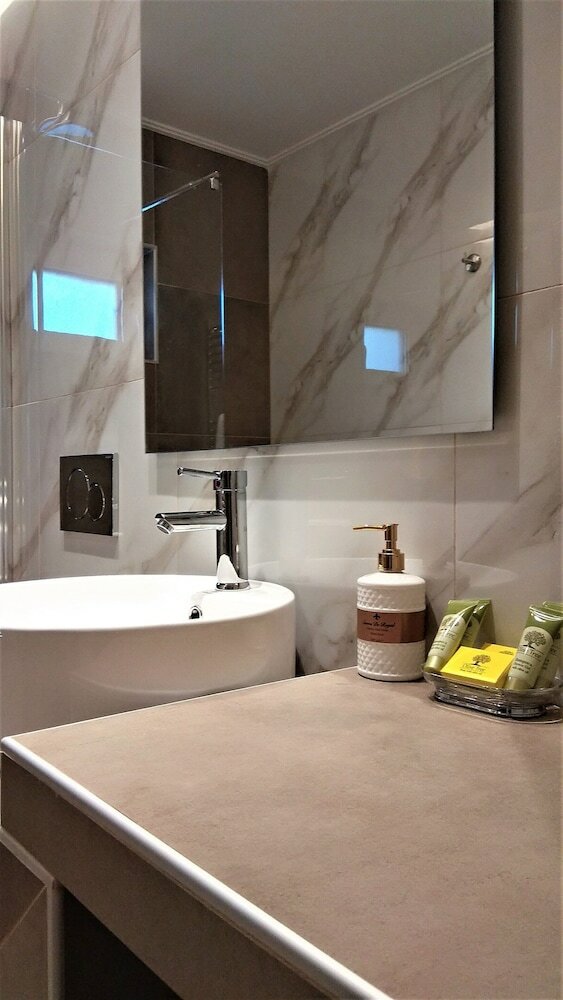 Фото More Athens Apartment