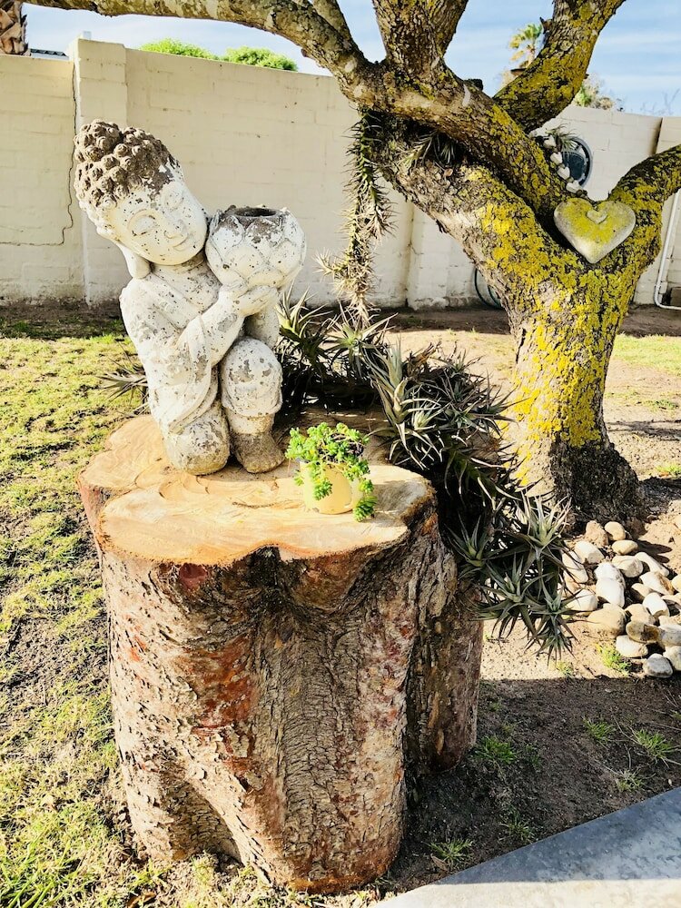 Фото Sandra's Guest House