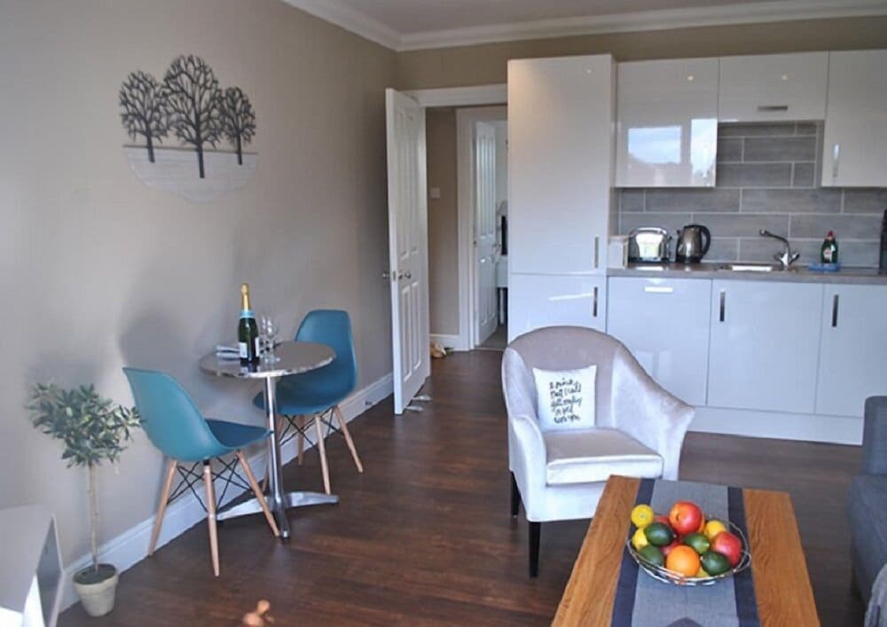 Фото Lord Raglan House