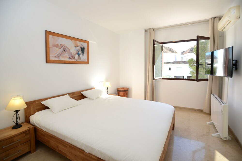 Фото Sierra Bermeja 1-414