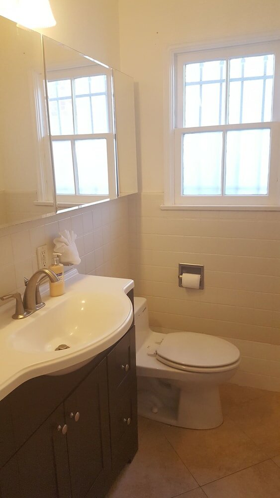 Фото Great 2 Floor house in Beverly-wood