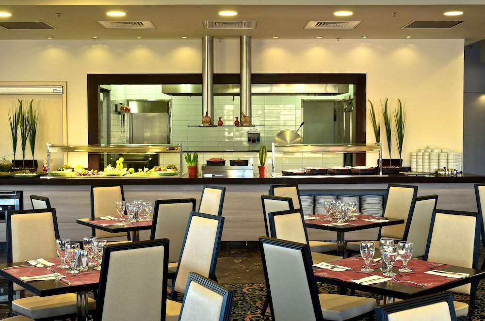 Фото Golden Crown Old City