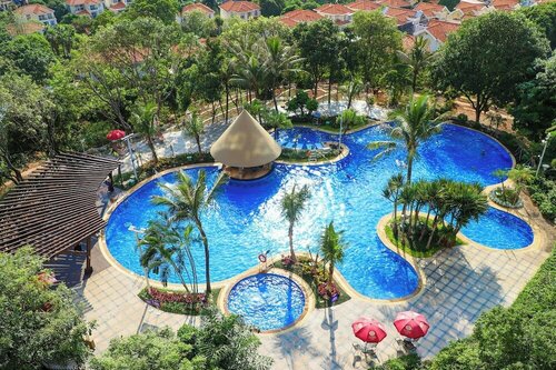 Внешний вид отеля Royal Garden Hotel в Дунгуани, фото 2