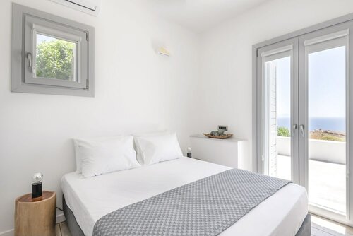 Гостиница Luxury Villa With Pool And Sea View