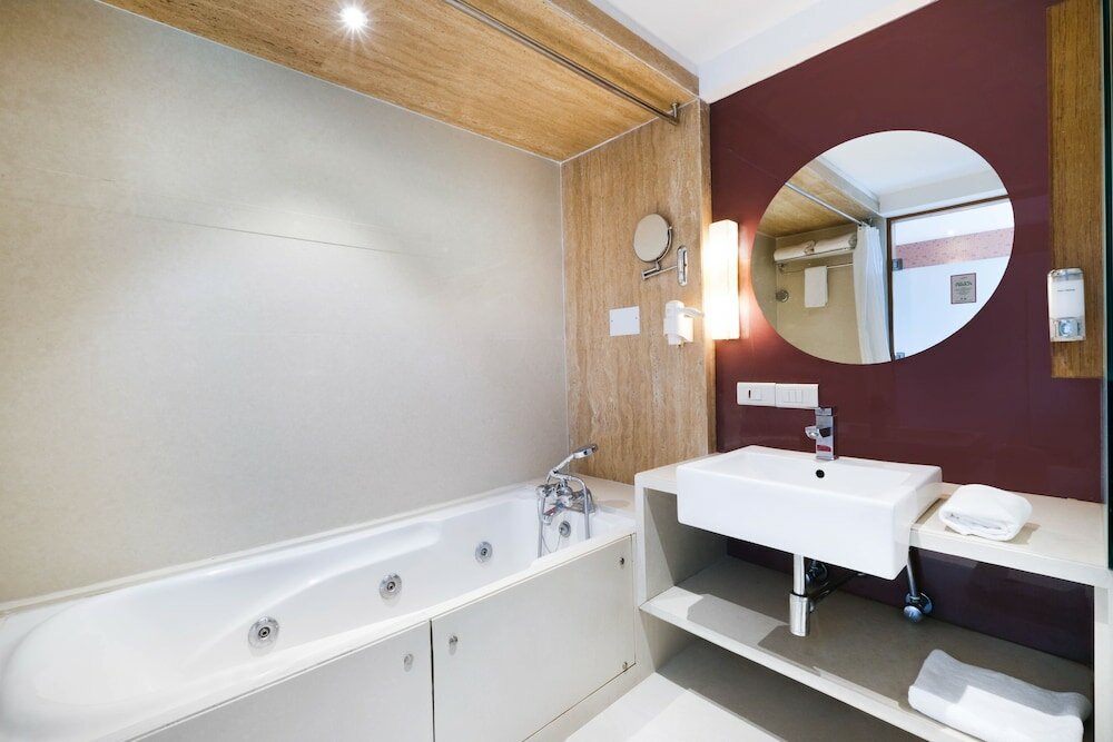 Фото 7 Apple Hotel Pimpri Pune