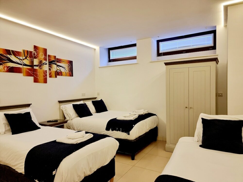 Фото London Stay Apartments