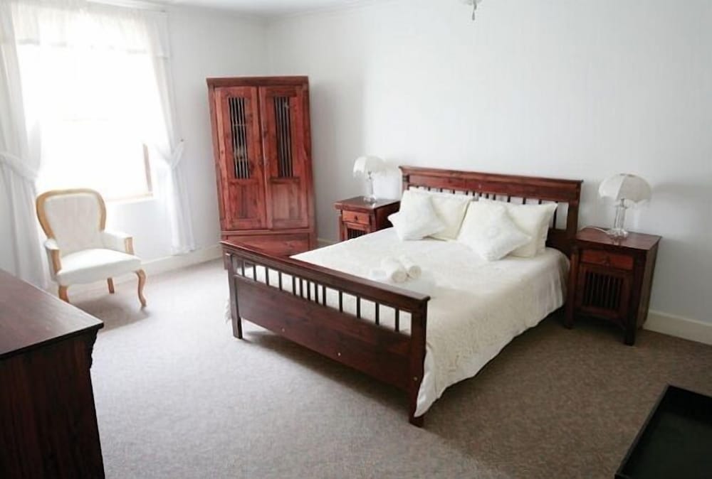 Фото District Six Guesthouse