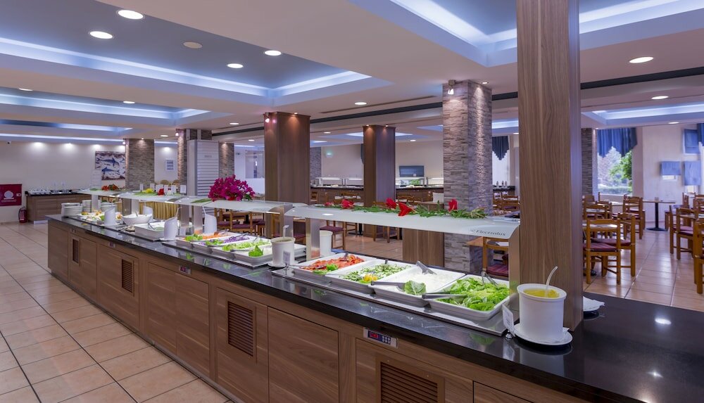 Фото Dolphin Bay