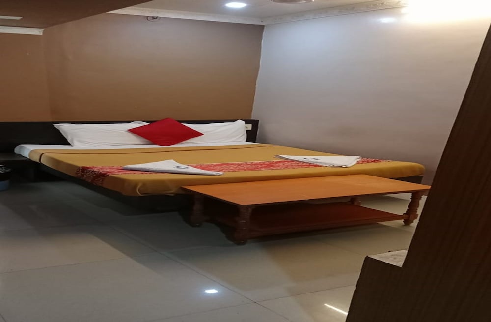 Фото Hotel Nadaradjane Residency