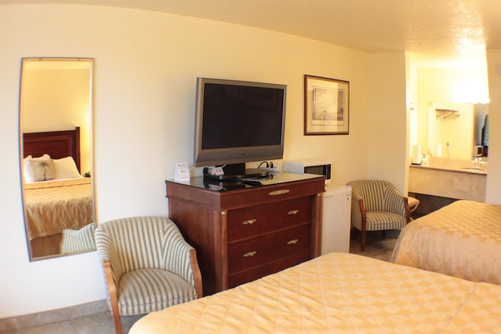 Фото At Home Inn