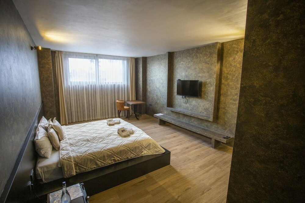 Фото Monogramlux