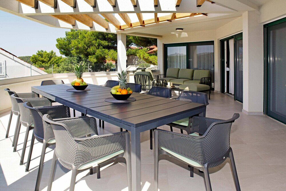 Фото Beachfront villa Senses for 12 in Milna