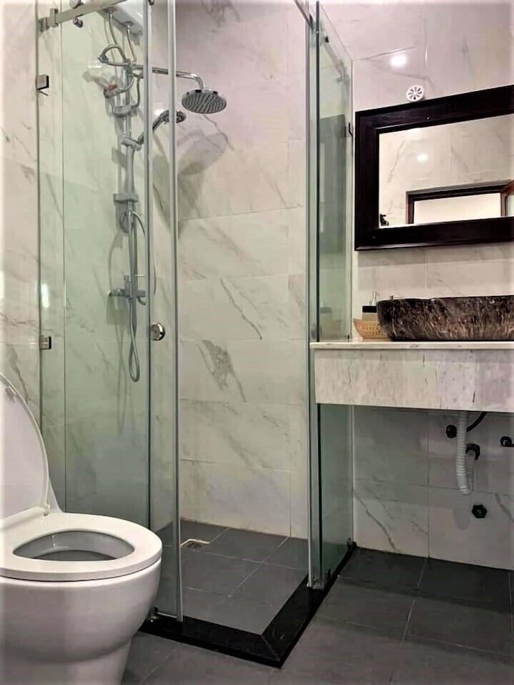 Фото Champion Hotel & Pub