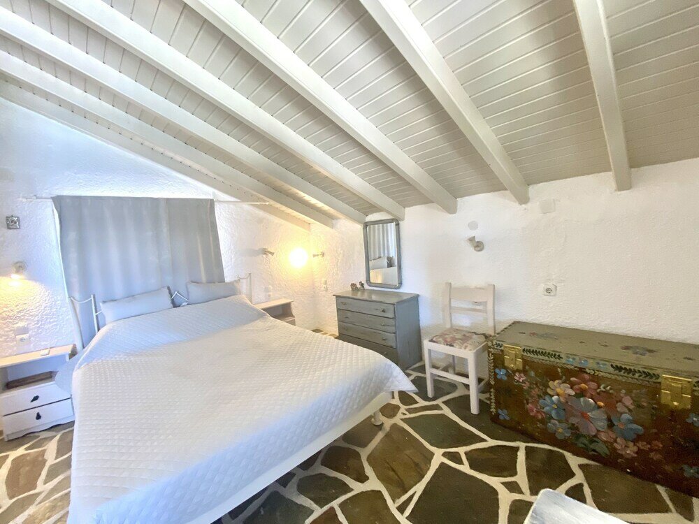 Фото Sybota Seaside Retreat - Chique Marina Loft