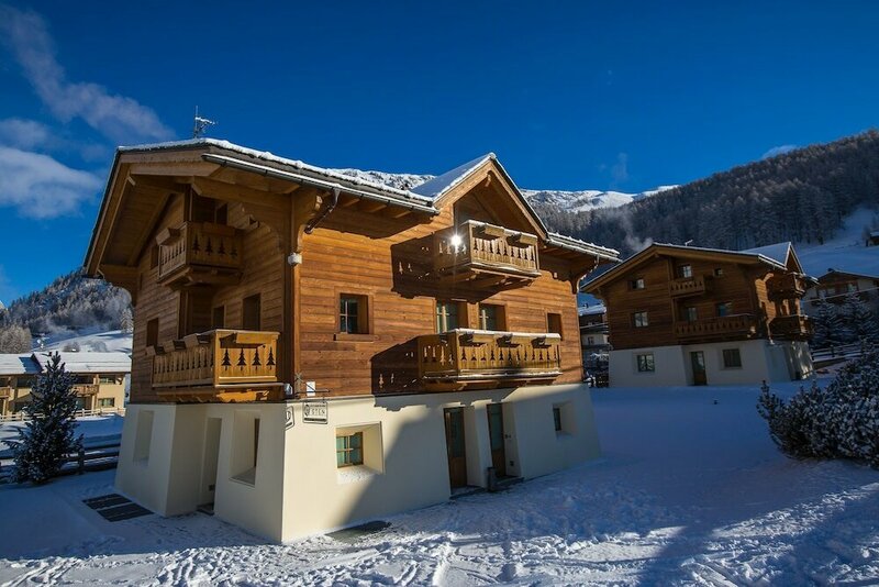 Гостиница Les Fleurs Bleues chalets