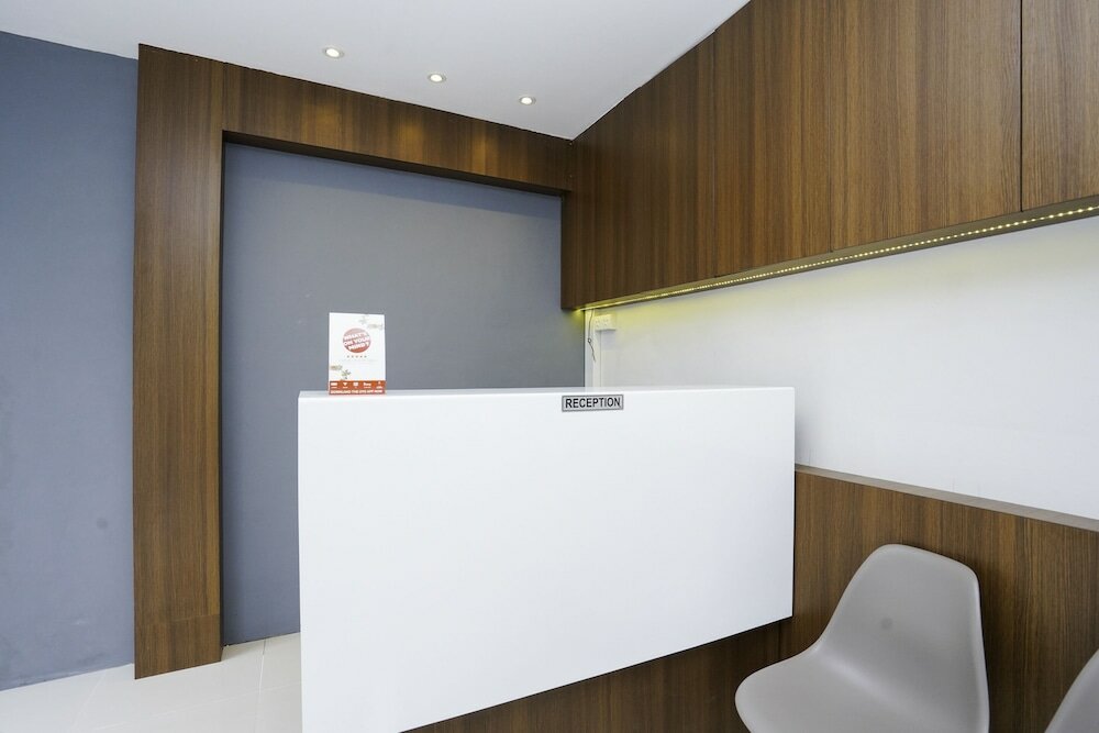 Фото Oyo 1985 F7 Residence