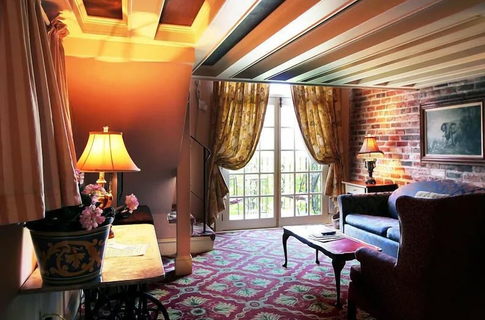 Фото The Olivier House Hotel