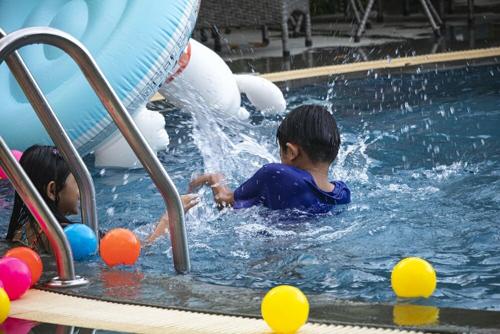 Фото Sea Breeze Hotel & Villa