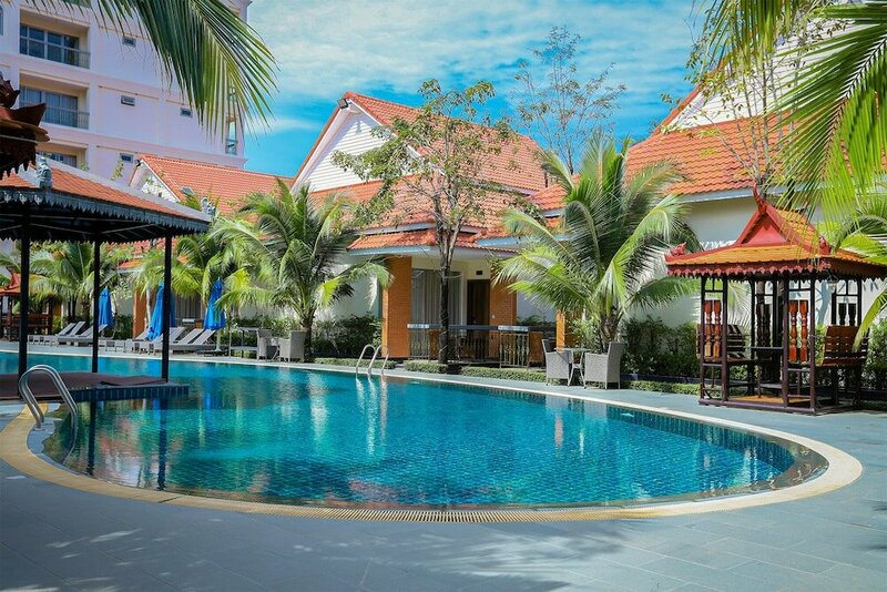 Гостиница Sea Breeze Hotel & Villa в Сиануквиле