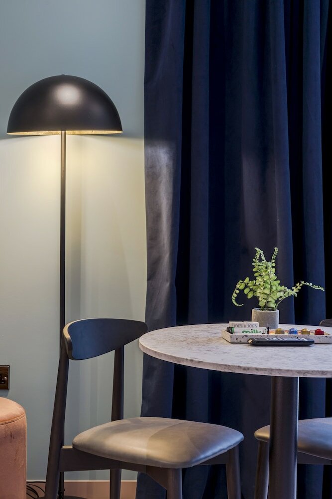 Фото Your Apartment Milton Keynes