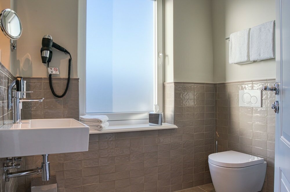 Фото Boutique 053 Hamburg Main Station