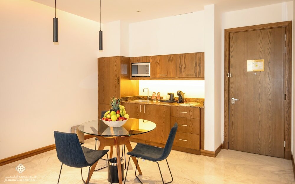 Фото Jasmine Garden Hotel