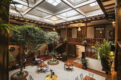 Гостиница Casa Bolivar Hotel Museo в Лоха
