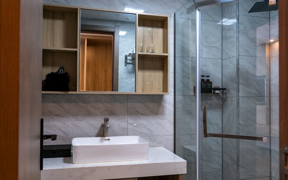 Фото G. C Royal Hotel