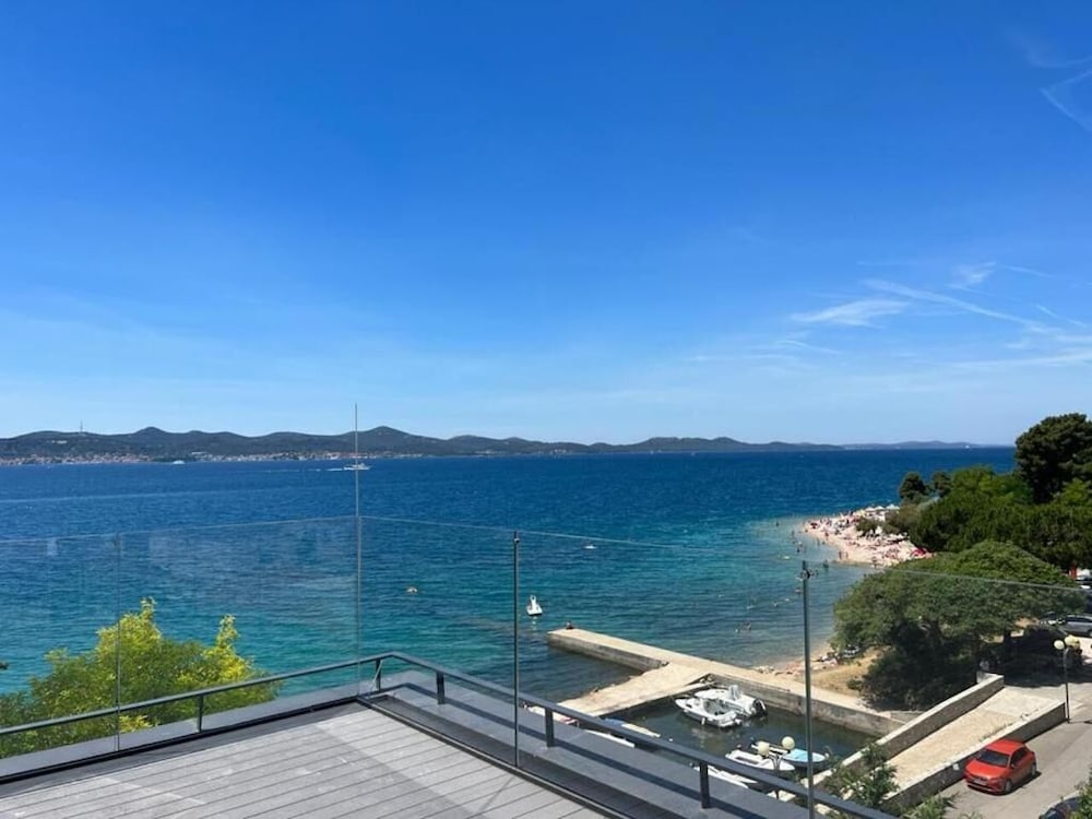 Фото La Vista Suites