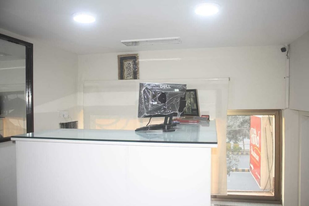 Фото Hotel Shadman