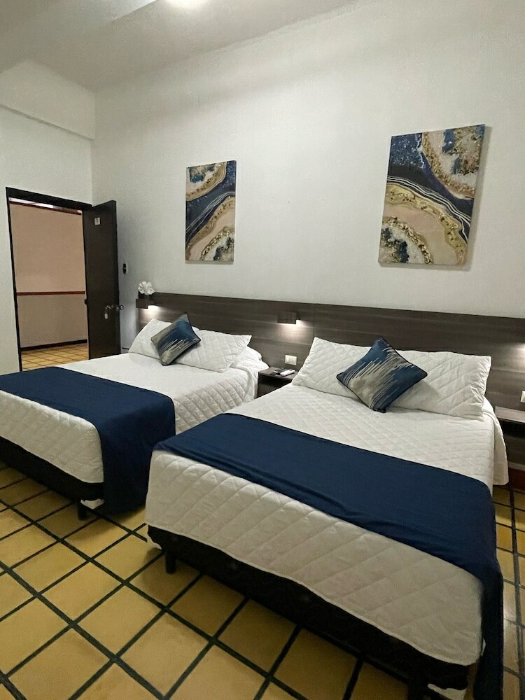 Фото отеля 3