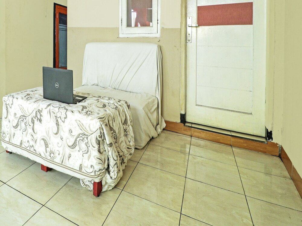 Фото Spot On 91589 Bunda Homestay Syariah