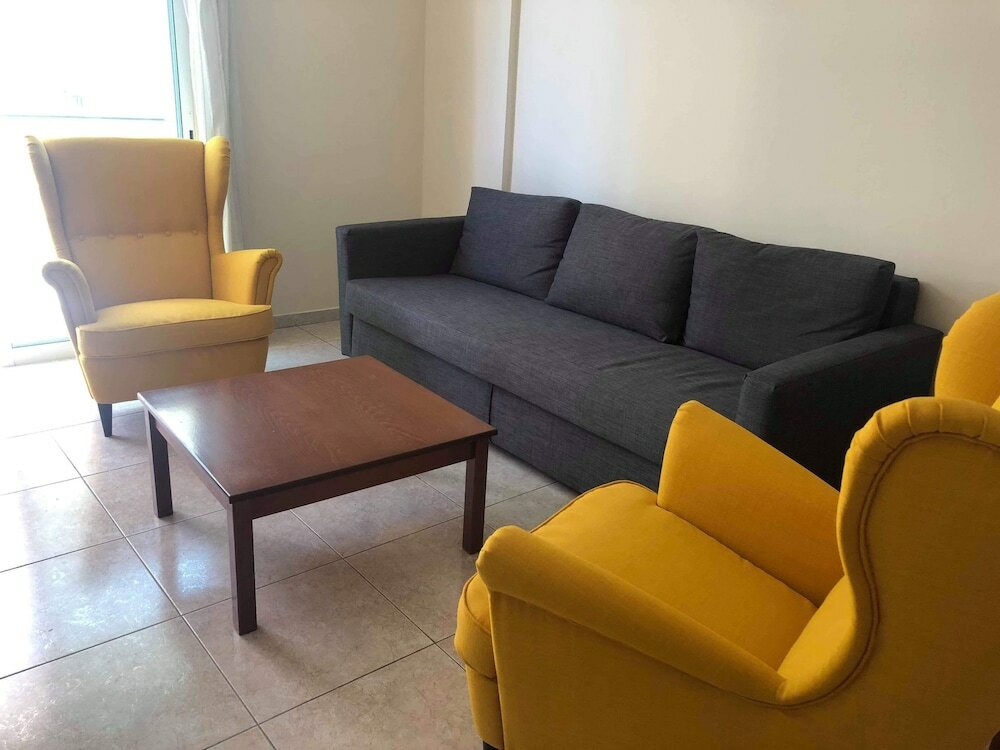 Фото 1 Bedroom Apartment near Beach