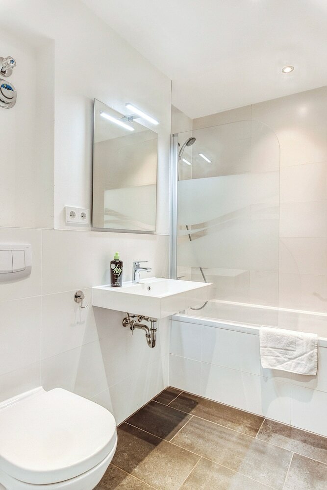 Фото Limehome Augsburg Pilgerhausstraße