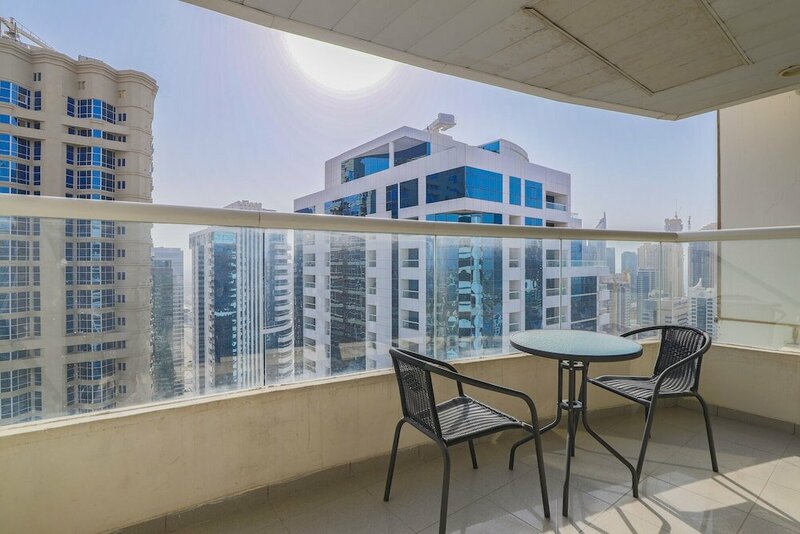 Апартаменты Oyo Home 300 2bhk Al Waleed Paradise Jlt в Дубае
