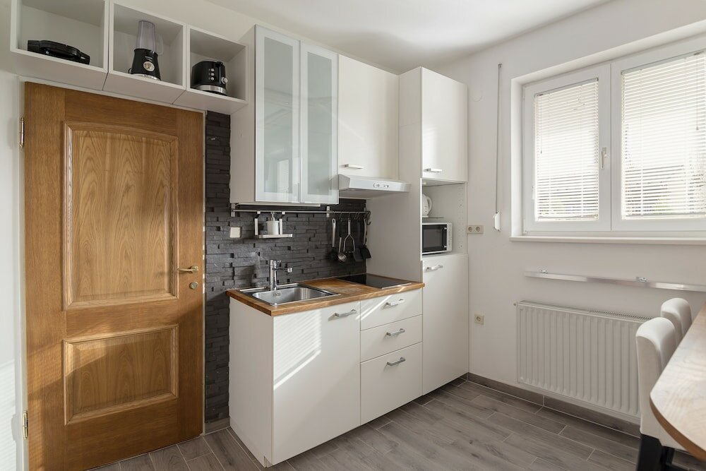 Фото Rooms and Apartments in Eagle's Nest