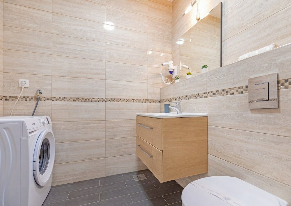 Фото Apartmani D & J