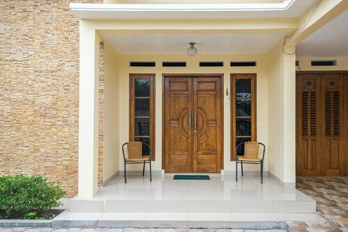 Гостиница RedDoorz Syariah near Grand Kota Bintang в Бекаси