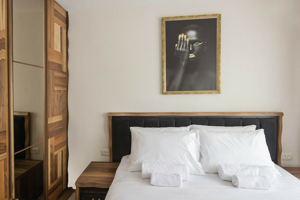 Фото Апарт-Отель Waikiki Tivat