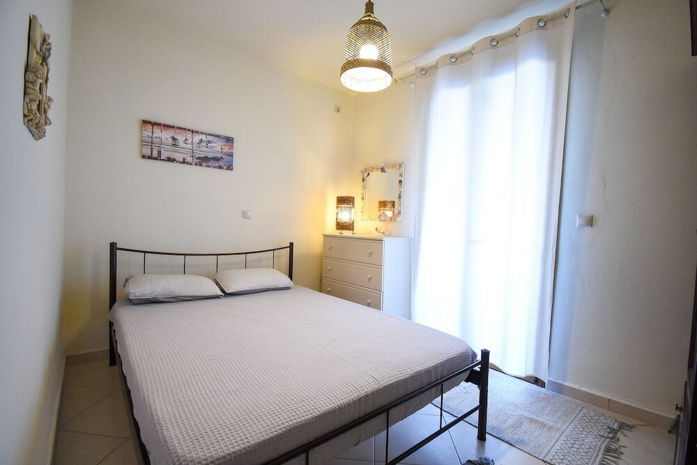 Фото Areos Galaxy Apartments With Beach View