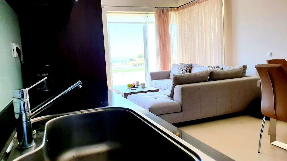 Фото Luxurious Brand New Flat Sea View