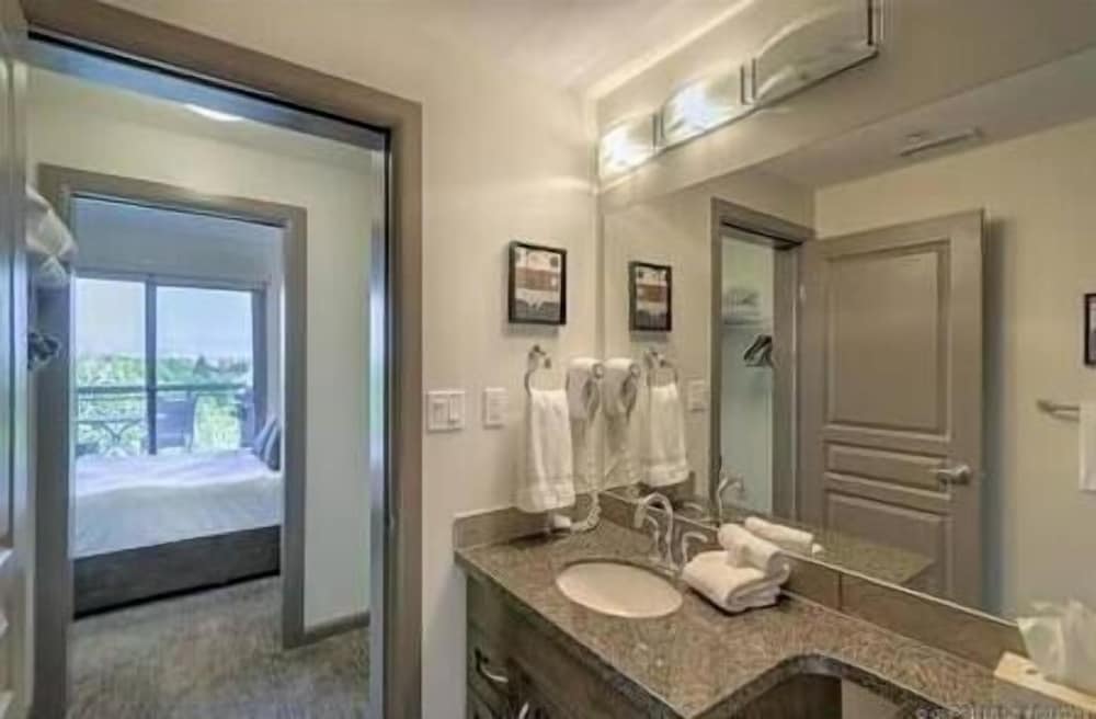 Фото One of a Kind, Top Floor Apartment at Playa № 632